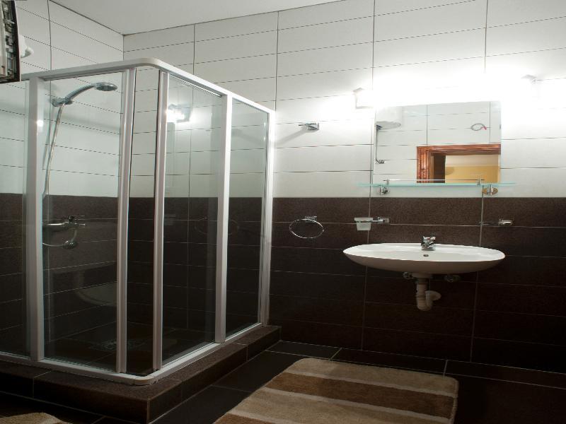 Castellamare Residence Petrovac Екстер'єр фото