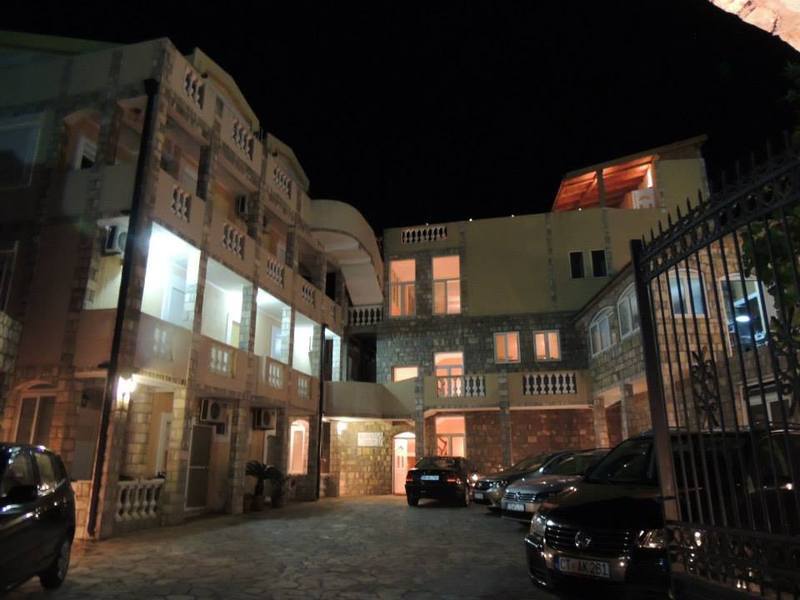 Castellamare Residence Petrovac Екстер'єр фото