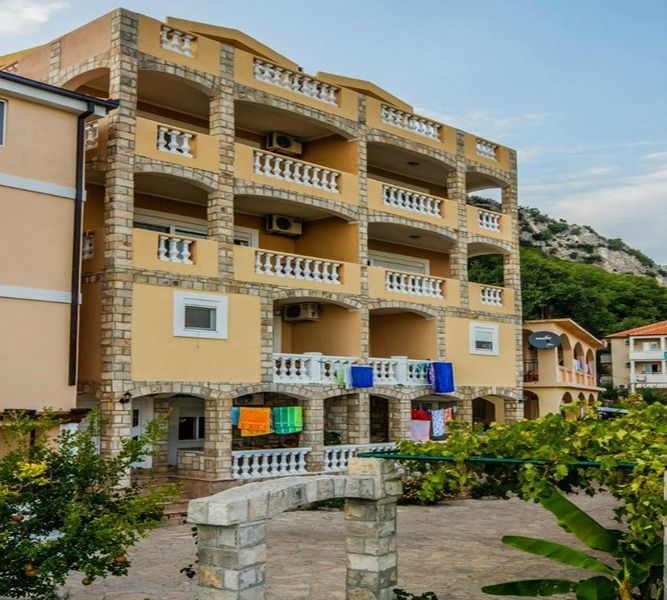 Castellamare Residence Petrovac Екстер'єр фото