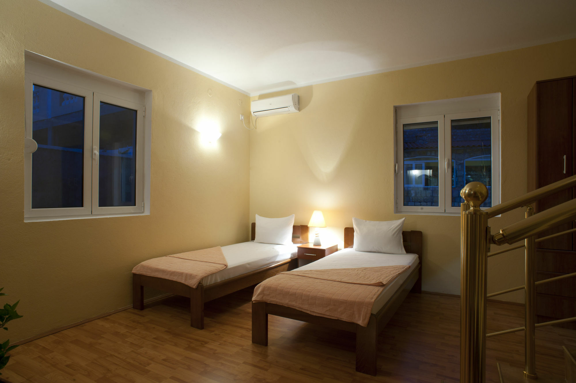 Castellamare Residence Petrovac Екстер'єр фото