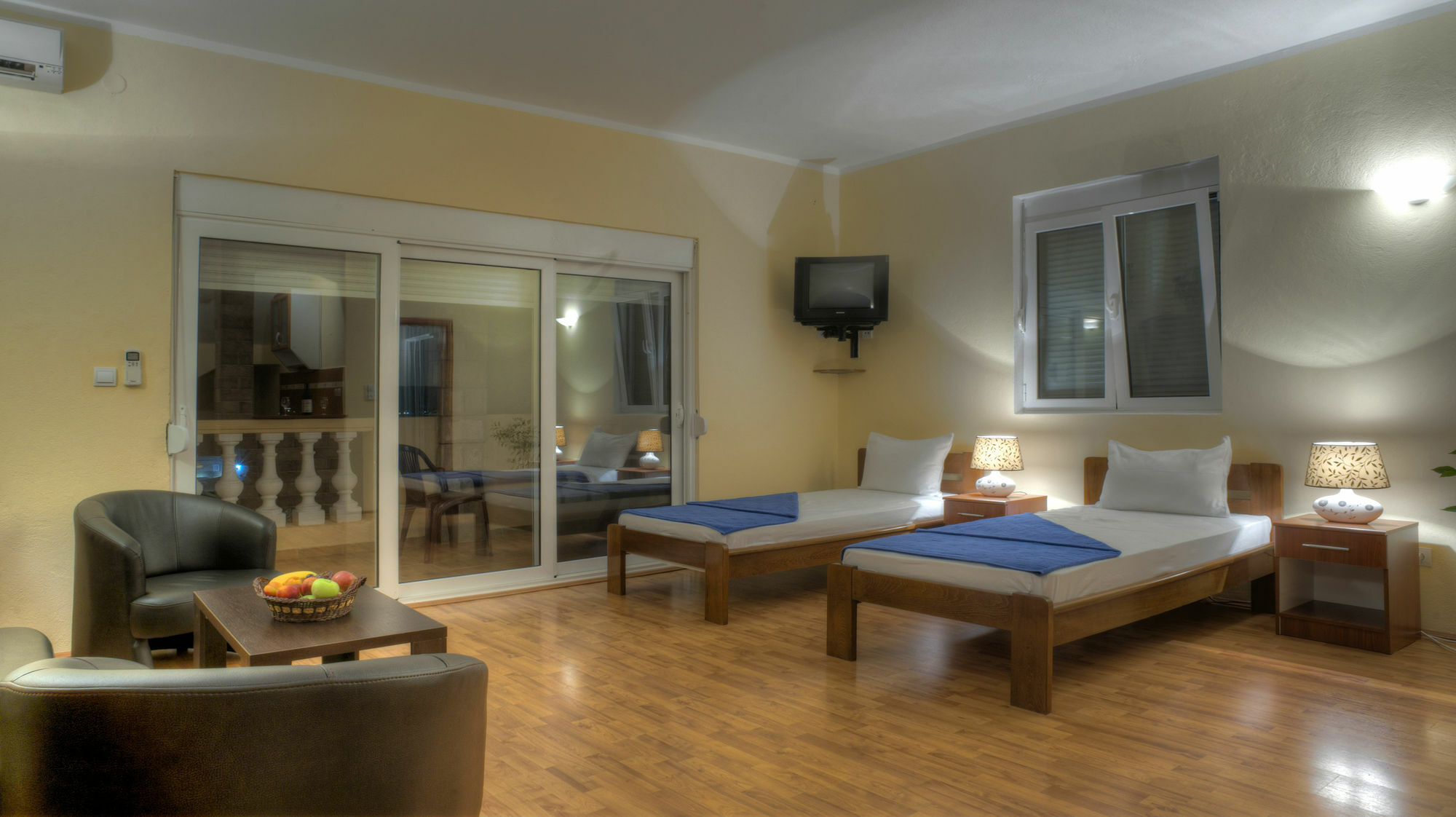 Castellamare Residence Petrovac Екстер'єр фото